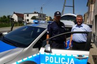 Nowy radiowóz dla krzyżanowickich policjantów, auto przejmuje dzielnicowy Andrzej Chudyga